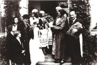 Doynki 23.08 1936r.Od lewej: Anto Poniski, Marysia Poniska, Ciocia Marylka(Marille), Irena Poniska. Z prawej: Ania Poniska, Aniela i Edward Poniscy